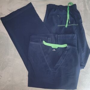 Women's Carhartt Scrubs